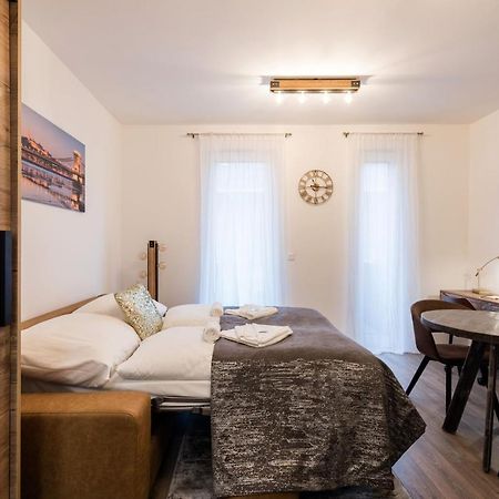 Central Sphere Apartment Boedapest Buitenkant foto